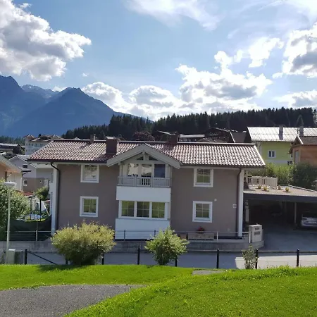 アパート Alexandra